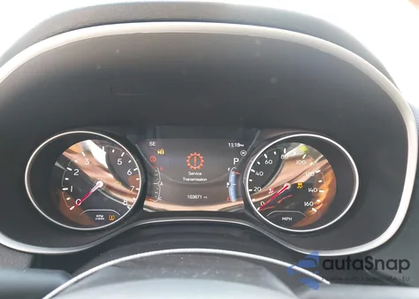 2018 Jeep Compass Limited 4X4 из США, поврежденный, VIN 3C4NJDCBXJT299251